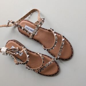 Steve Madden Nude/Tan Studded T-Strap Sandals